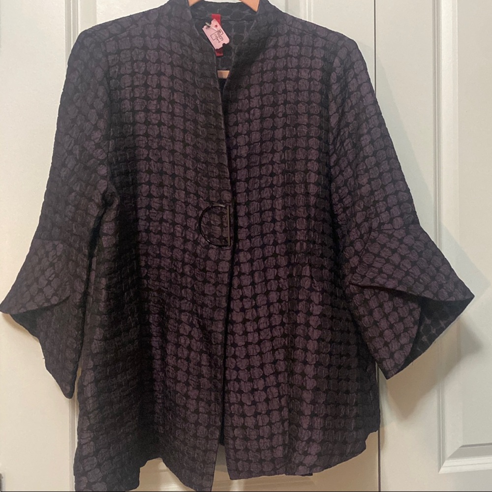 Chic Black and Purple Textured Jacket